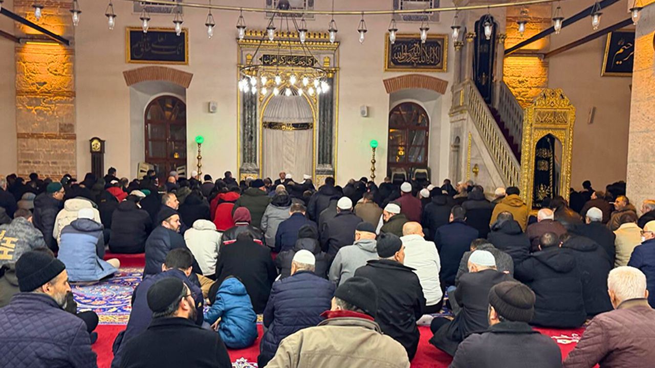 Balıkesir’de aileler ve gençler camide buluştu