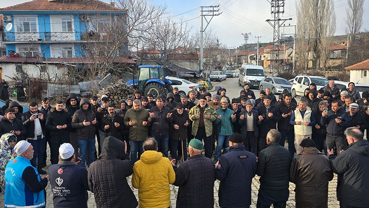 Hocalar’da umre yolcuları dualarla uğurlandı