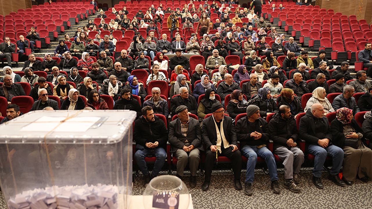 Mardin’de umreye gönderilecek 47 çifti belirlemek için kura çekildi