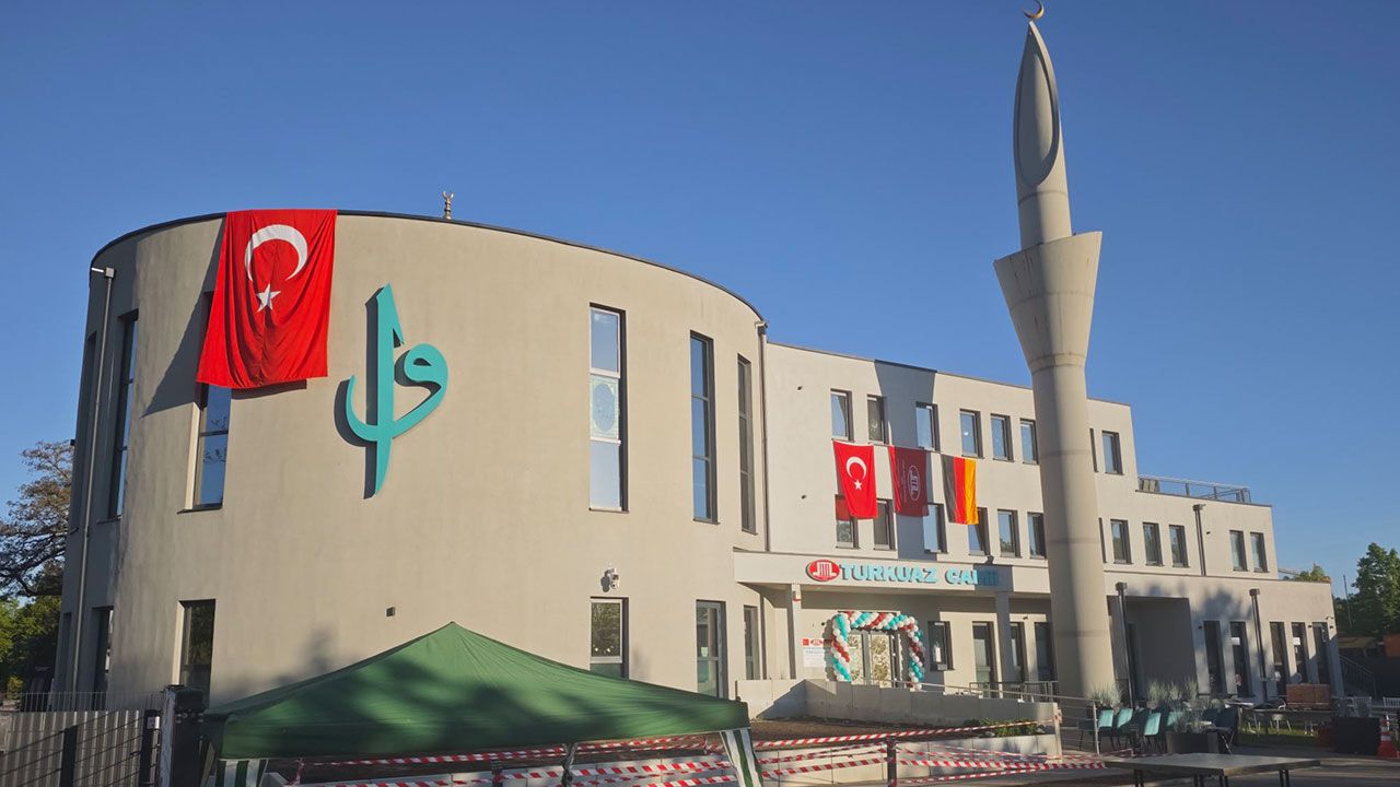 DİTİB Turkuaz Camii açıldı
