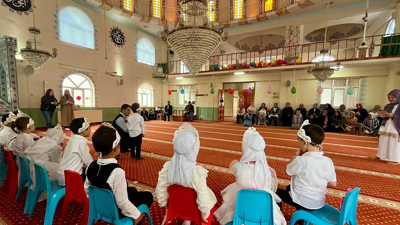 Yakakent'te minikler Kur'an'a geçti
