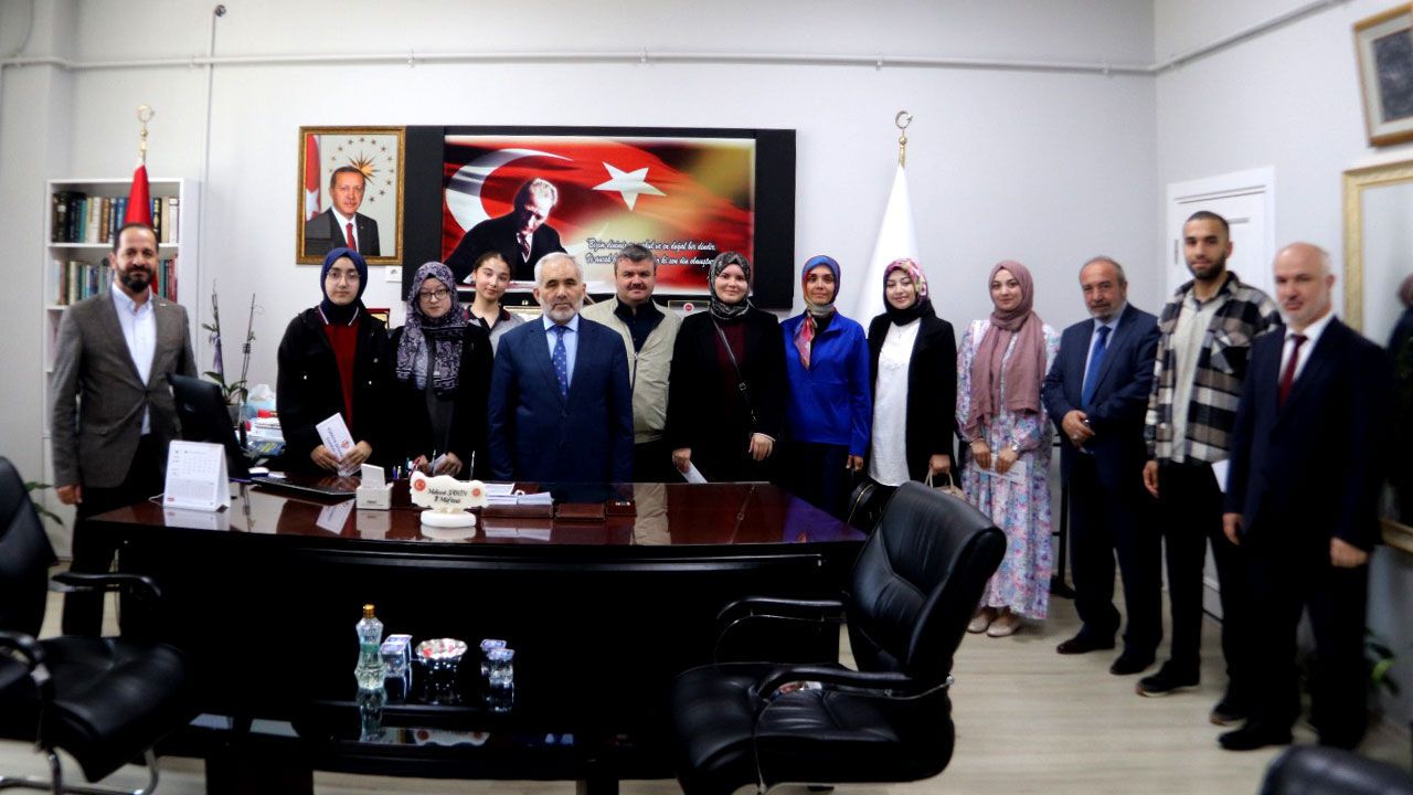 Çankırı'da dereceye giren öğrenciler ödüllendirildi