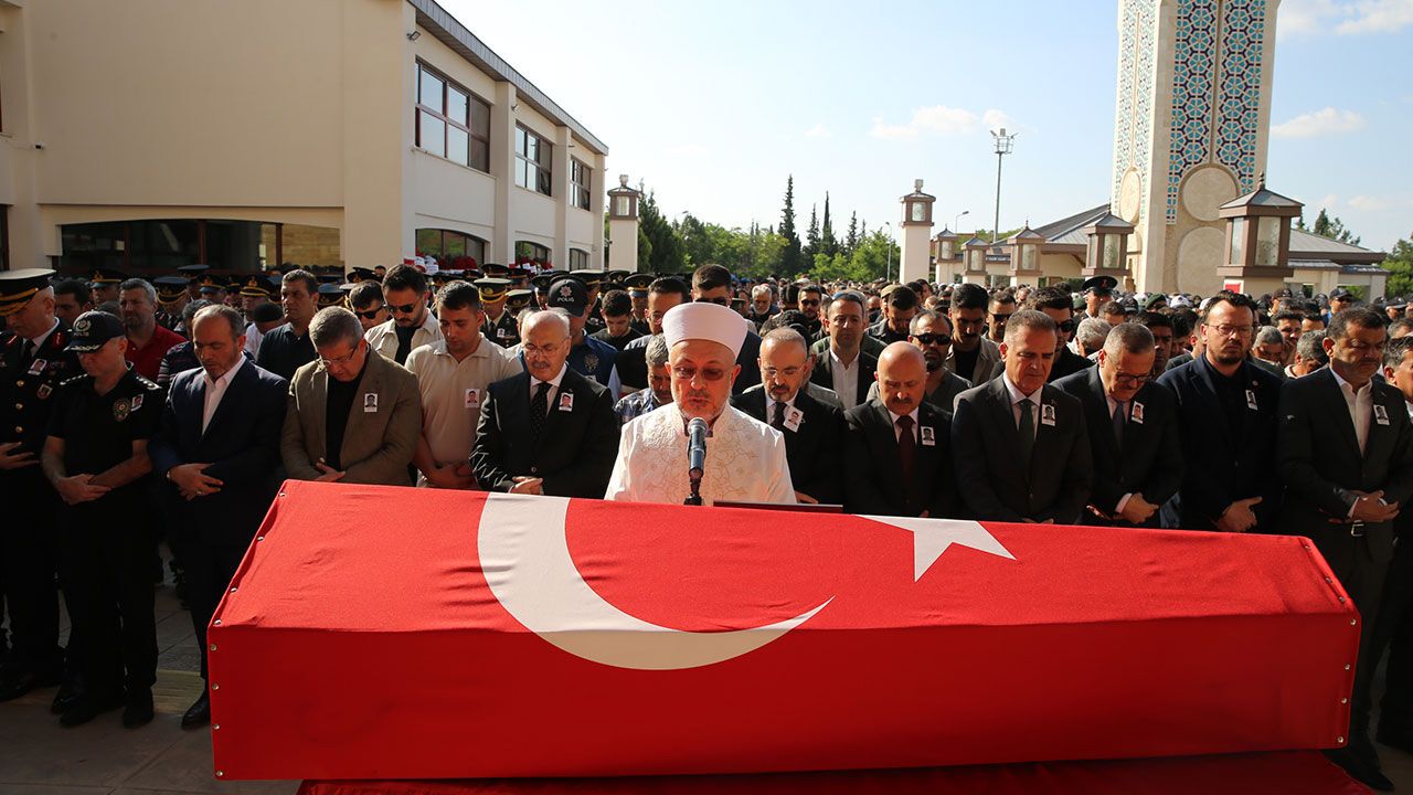 Şehit Polis Memuru Baş, Denizli'de ebediyete uğurlandı
