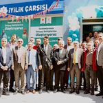 Bayraklı'da "İyilik Çarşısı" hizmete açıldı