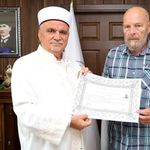 Müslüman eşinden etkilenen Alman vatandaşı İslamiyet'i seçti