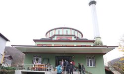 Düzce'de depremde hasar gören Sarıdere Köyü Camii yıkılacak