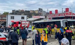 İstanbul'da tramvay ile İETT otobüsü çarpıştı