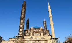 Selimiye Camii'nde restorasyona rağmen ziyaretçi yoğunluğu yaşanıyor