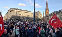 Hamburg ve Heilbronn kentlerinde depremzedeler için dua edildi