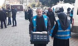 Din görevlilerinin yardım çalışmaları depremin 11. gününde devam ediyor.