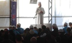 Tek yürek olup yaralarımızı sarmaya gayret ediyoruz