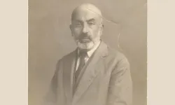 Milli şair Mehmet Akif Ersoy, İstiklal Marşı'nın kabulünün 105. yılında anılıyor