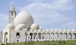 Pakistan'daki Ulu Camii