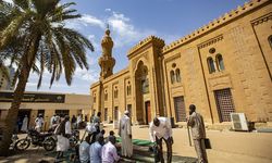 Sudan'ın simgelerinden Hartum Ulu Camii yeniden ibadete açıldı