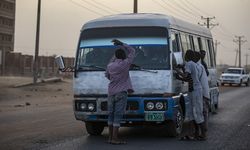 Sudan'da yol keserek iftara davet geleneği