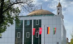 Almanya'da inşa edilen DİTİB Esslingen Camii ibadete açıldı