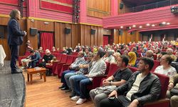 Bursa'da "Dijital Çağda Aile ve Gençlik" konferansı düzenlendi