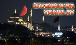 İstanbul'da Yarım Ay