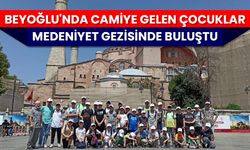 Beyoğlu'nda camiye gelen çocuklar medeniyet gezisinde buluştu