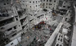Katil İsrail güçlerinin Gazze'ye yönelik saldırılarında en az 22 Filistinli şehit oldu