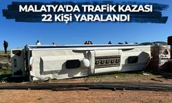 Malatya'da otomobille otobüsün çarpışması sonucu 22 kişi yaralandı