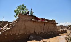 Afganistan'daki sellerde hayatını kaybedenlerin sayısı 300'ü geçti