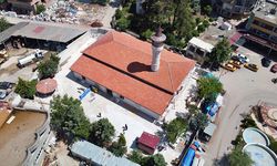 Depremde hasar gören tarihi Ağcabey Camii'nin onarımında sona gelindi