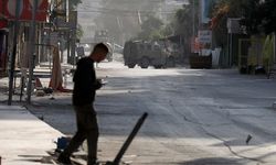 Katil İsrail güçleri Cenin'e baskın düzenledi