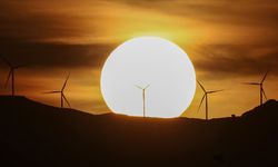 AB'nin yılın ilk yarısındaki elektrik üretiminde rüzgar ve güneş, fosil yakıtları ilk kez geride bıraktı