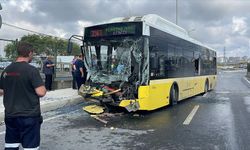 Sultangazi'de İETT otobüsünün tıra çarptığı kazada 7 kişi yaralandı
