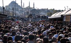 Türkiye nüfusunun 2030'da 88 milyon 188 bin 221 kişiye, 2050'de 93 milyon 774 bin 618 kişiye ulaşması bekleniyor