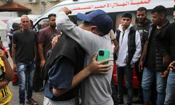 Katil İsrail, Gazze'de alıkoyduğu ve işkenceye maruz bıraktığı 19 Filistinliyi serbest bıraktı