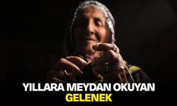 Şavşatlı kadınların patik örme geleneği yıllara meydan okuyor