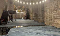 Tarihi Şehzade Korkut Camii'nin halıları Demirci'de dokundu