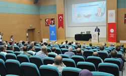 Artvin'de "Peygamberimiz ve Şahsiyet İnşası" konferansı