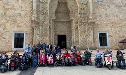 Engelli bireyler Sarayburnu Camii’nde buluştu