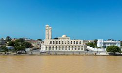 Senegal'deki UNESCO Dünya Mirası Listesindeki cami, dikkat çekiyor