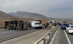 Konya'da süt tankeriyle kamyonun çarpıştığı kazada 2 kişi yaşamını yitirdi