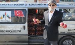 Denizlili "Elmacı Dede" yetiştirdiği elmaları Hakkari'deki askerler için getirdi