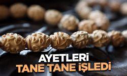 Kani usta ahşap tespih tanelerine Ayet-el Kürsi ve Asr suresini işledi