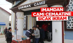 Tokat'ta imamdan cami cemaatine sıcak ikram