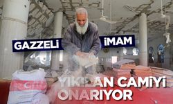 Gazzeli imam, yıkılan camiyi onarıyor