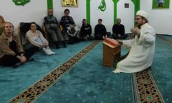 Hannover Mevlana Camii'ne gelip İslam'ı dinlediler