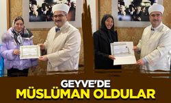 Ukraynalı ve Endonezyalı iki kadın Geyve'de Müslüman oldu