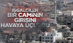 İşgalciler, Batı Şeria'da bir caminin girişini havaya uçurdu