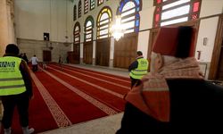 Şam'daki Emevi Camii'ne Gaziantep'te üretilen halılar serildi