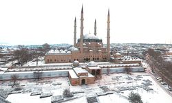 Selimiye Camii kar yağışıyla başka bir güzelliğe büründü