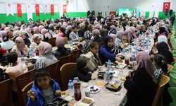 Hatay Valisi Masatlı, Kur'an kursu öğrencileriyle iftar yaptı