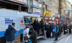 İstanbul Müftülüğü mobil araç ile iftarlık ikramında bulundu