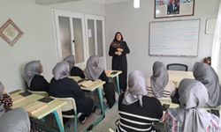 Sakarya'da işitme engelli kadınlar, işaret diliyle Kur'an-ı Kerim öğreniyor